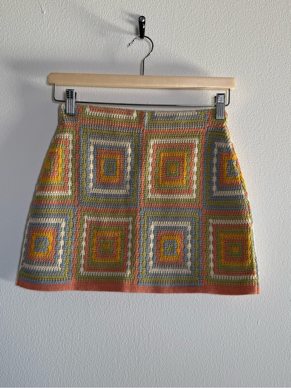 RVCA Mini Skirt Women Sz XS Pastel Crochet Knit Pull On Geometric Retro Y2K Boho